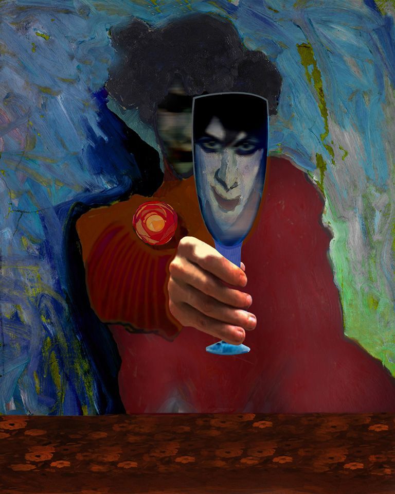 Das Gesicht des Tänzers Sacharoff ist nur durch das Sektglas hindurch zu sehen, mit dem er seinen Freunden zuprostet.