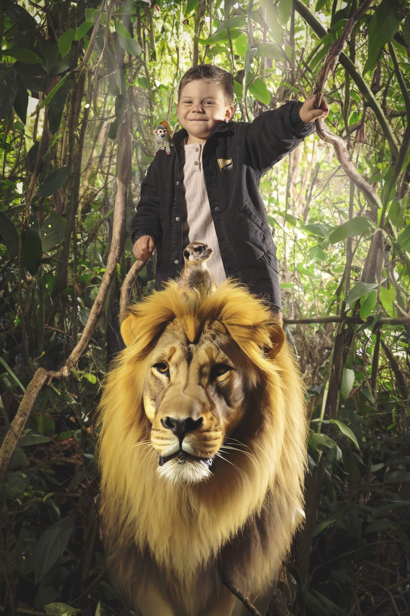 Fantasy Kinderfotografie mit Löwe im Dschungel aufgenommen in Itzehoe
