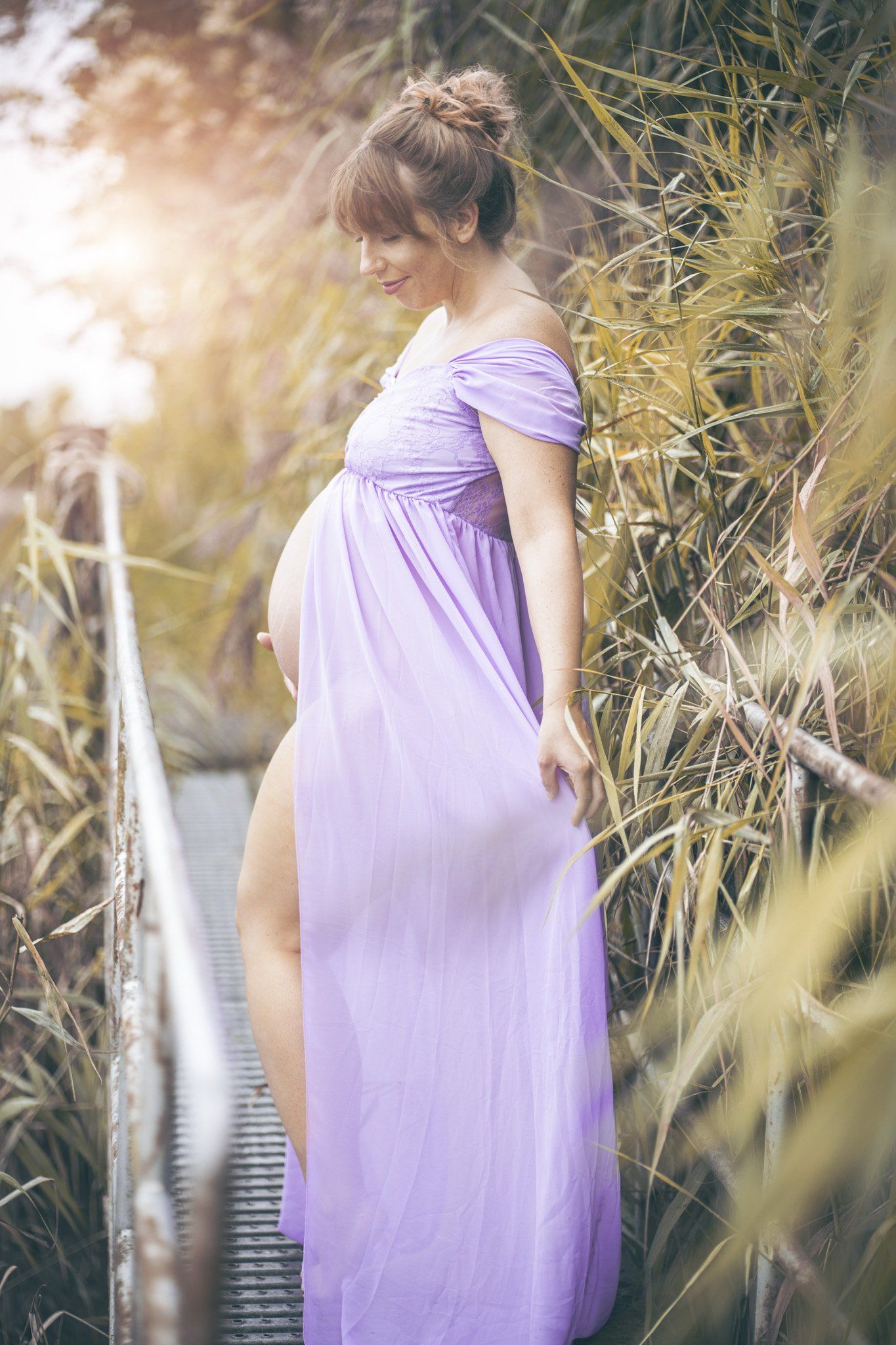 Babybauchbilder am Strand von Kollmar bei Sonnenuntergang