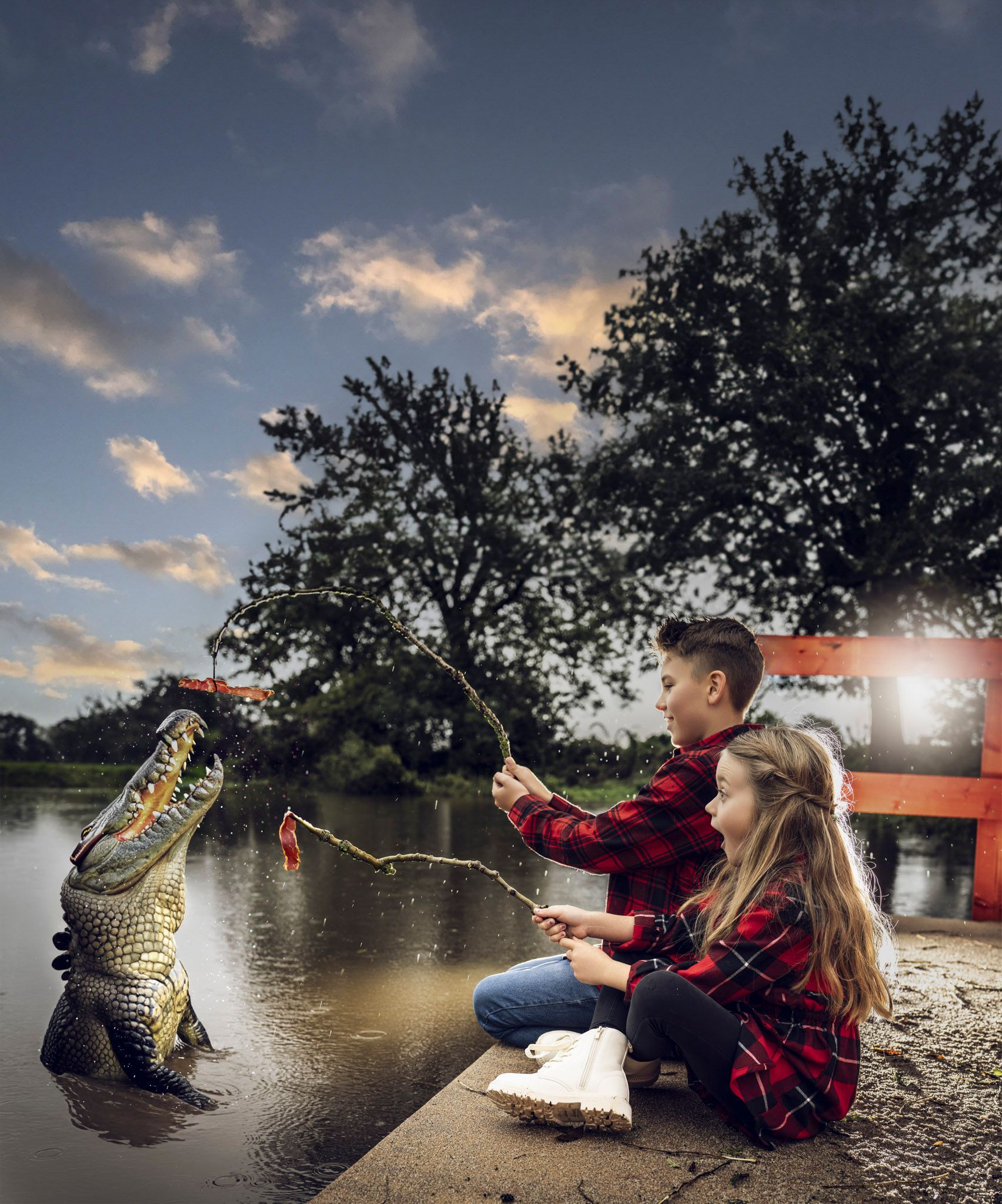 Familienfotograf in Glückstadt, Wilster, Itzehoe und Umgebung im Sonnenuntergang am Wasser