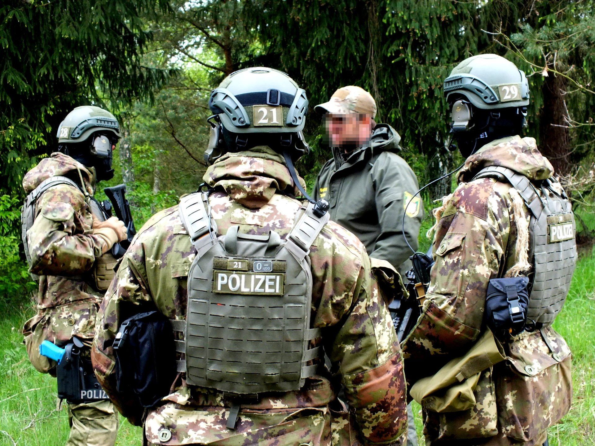 AZÜ.SH Einsatztraining Taktik LEBEL Polizei MEK Kurs Lehrgang Deutschland Schleswig-Holstein