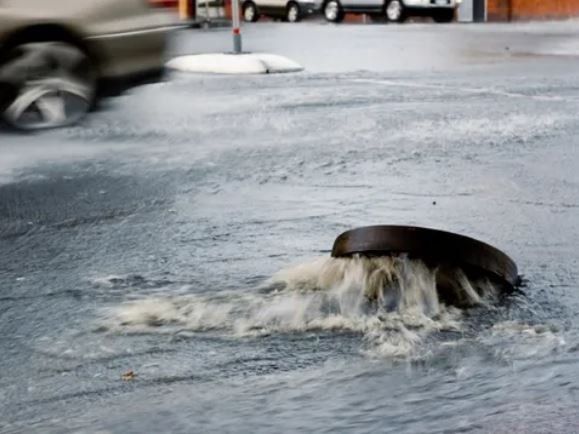 AZÜ.SH Vortrag Experte Starkregen Sturzfluten Wasser Krisenvorsorge Ratgeber Notsituation
