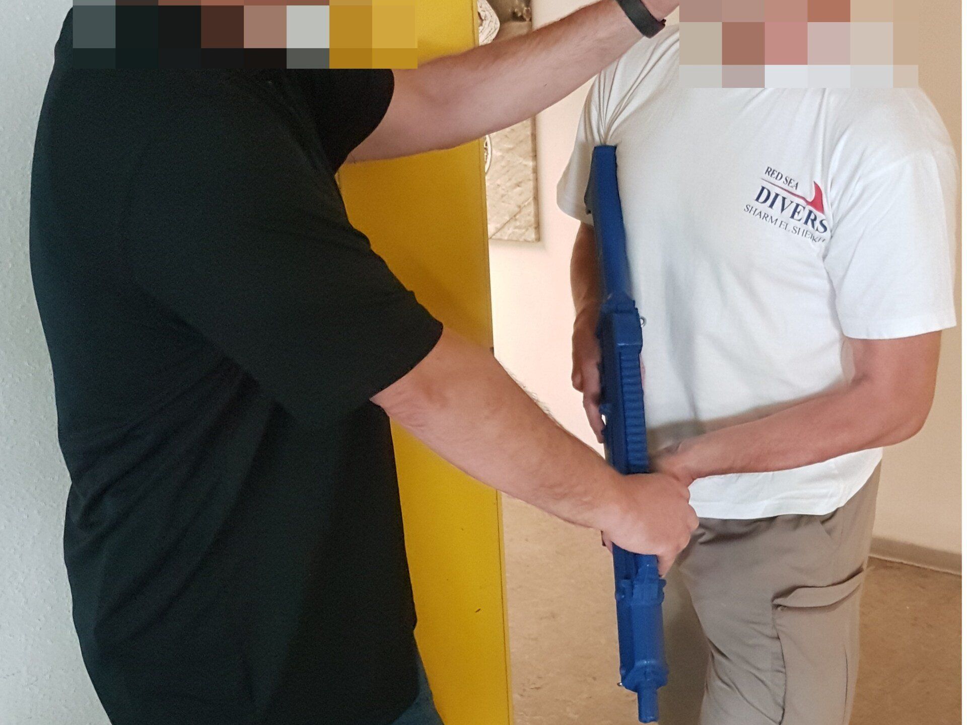 AZÜ.SH Selbstschutz und Selbsthilfe in Terrorlagen Terror LEBELKurs Lehrgang Deutschland Schleswig-Holstein