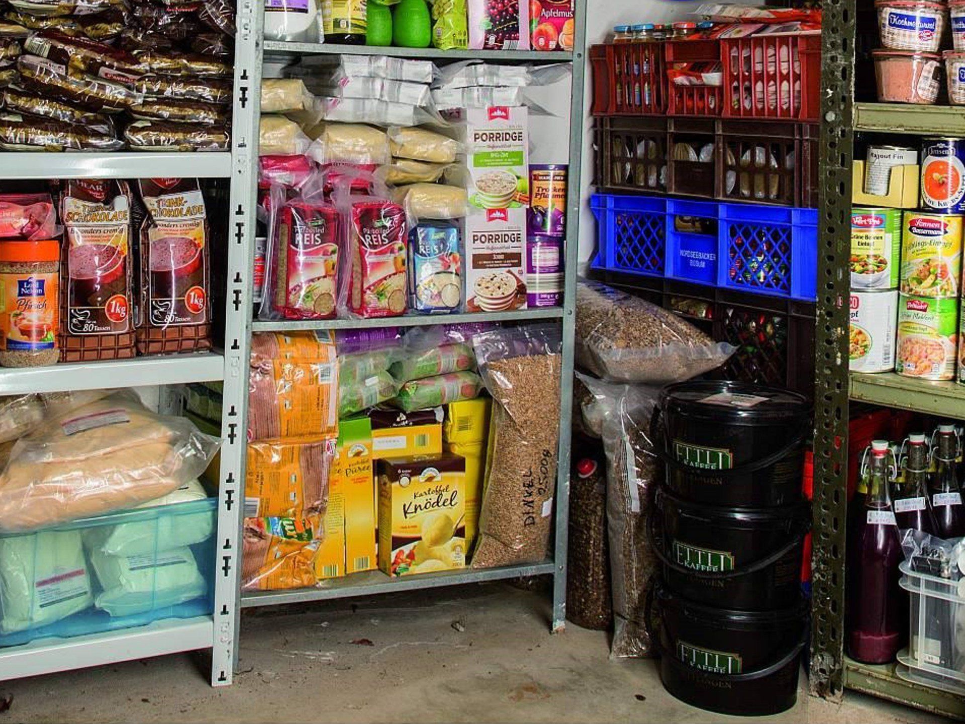 AZÜ.SH Home Prepping Kisten Vorratshaltung Lager Konserven