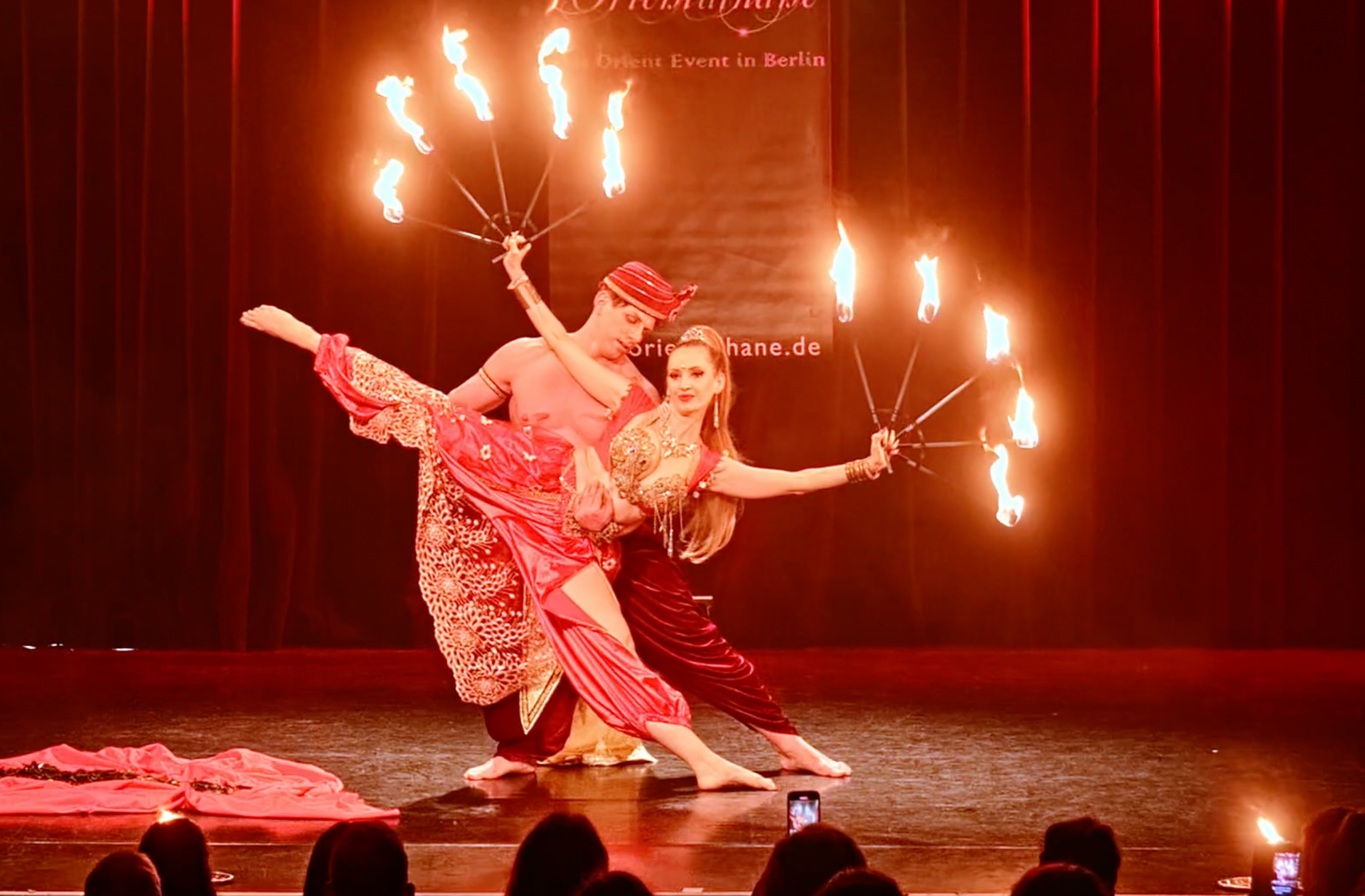 Kiliano Events - Fakir- Duo Feuershow - Akrobat - Künstler - Show - Orient Show - Bauchtanz -Bellydance