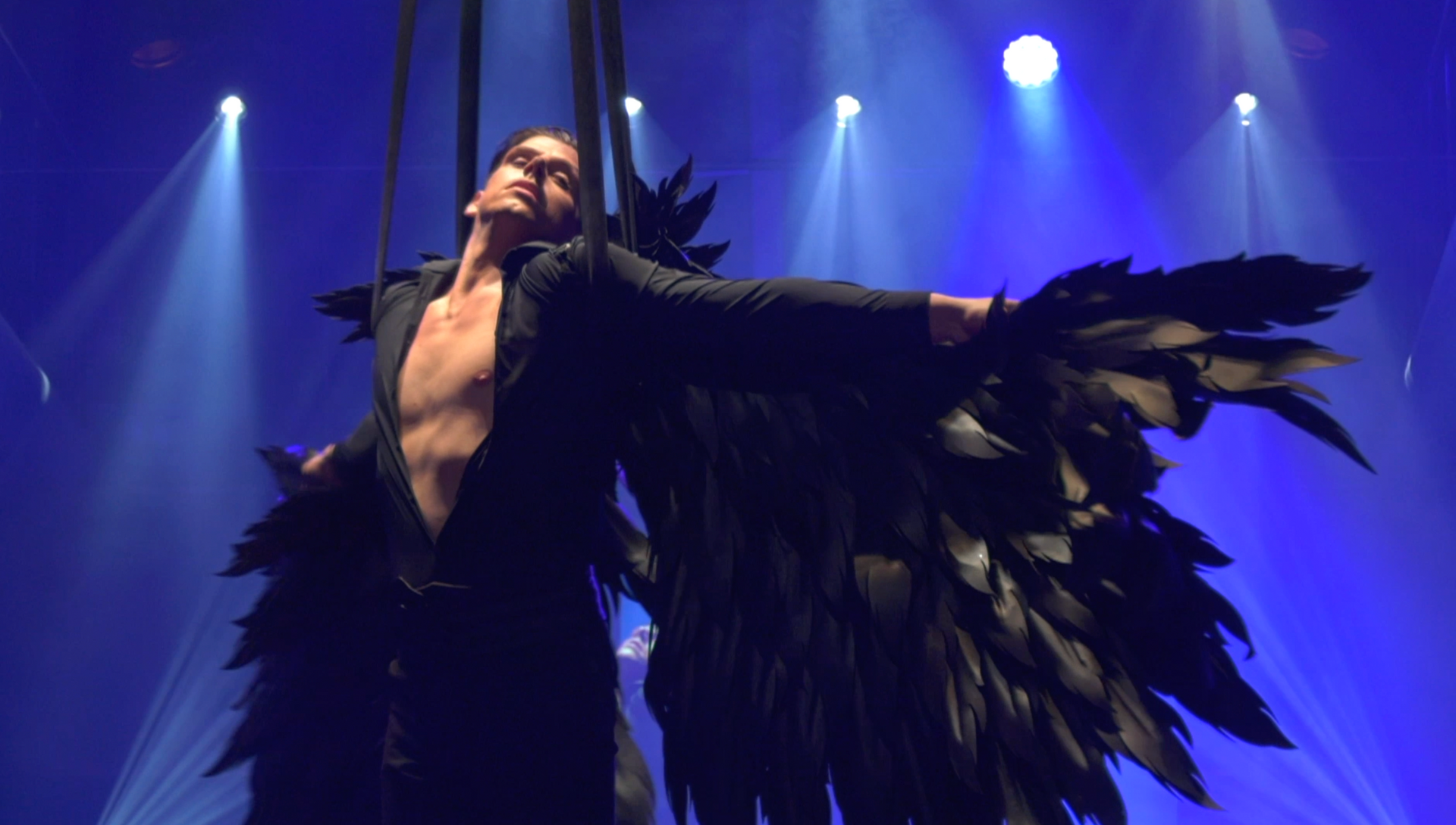Kiliano Events - Luftakrobatik- Duo Strapaten - Akrobat - Künstler - Show - Tanz - Artistik - Aerial Straps