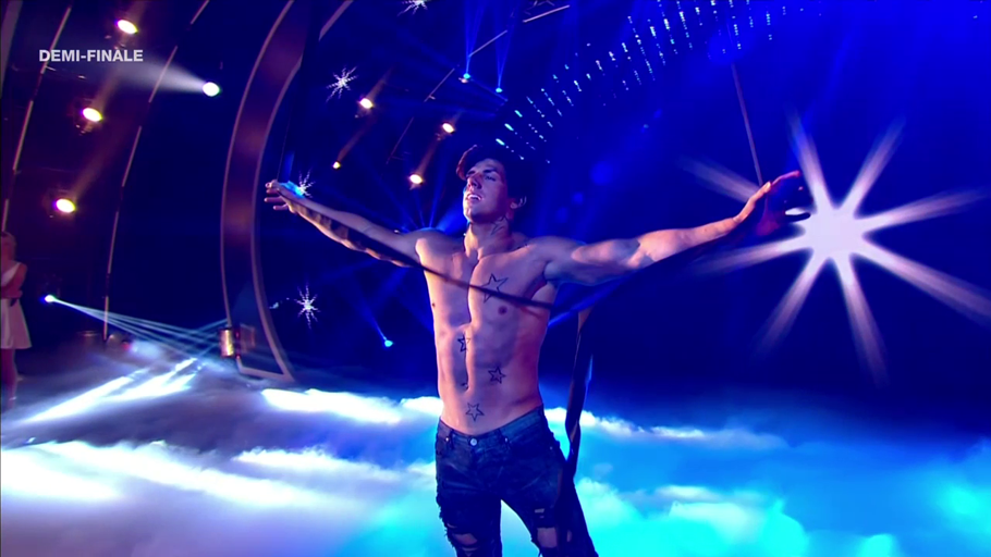 M6 Semi-Final - France's Got Talent - vier Mal JA ! Für Chris Kiliano an den Strapaten.