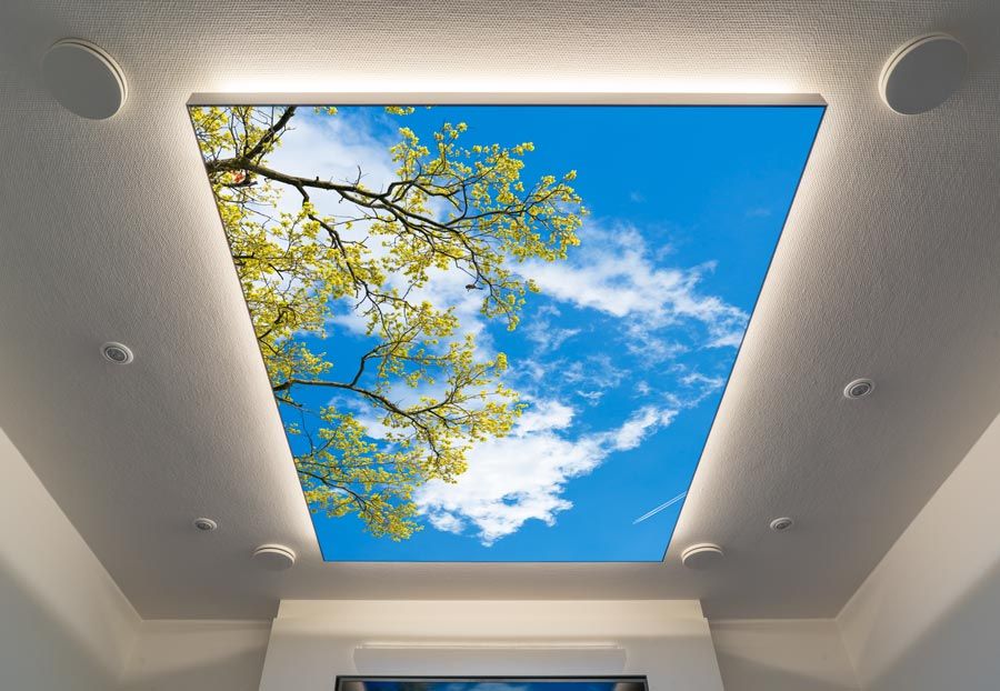 Deckenbild Standard mit Koronabeleuchtung