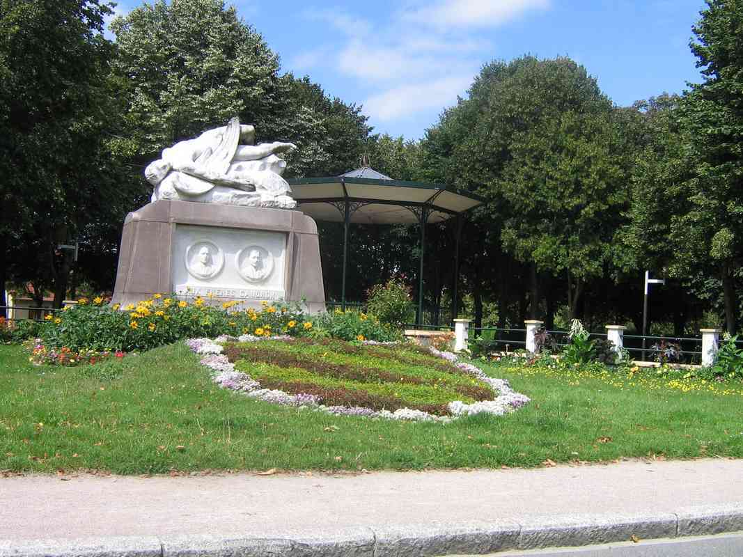 monument frère Caudron baie de somme