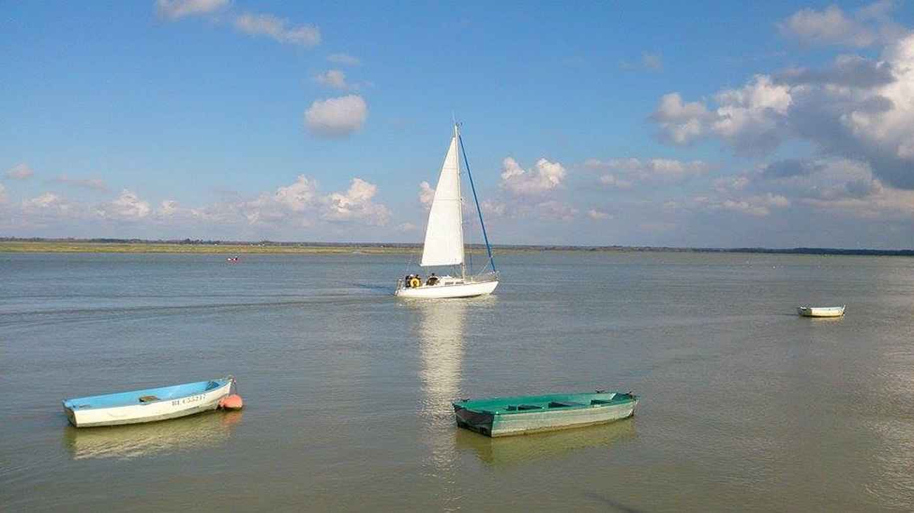 bateau plaisance en baie