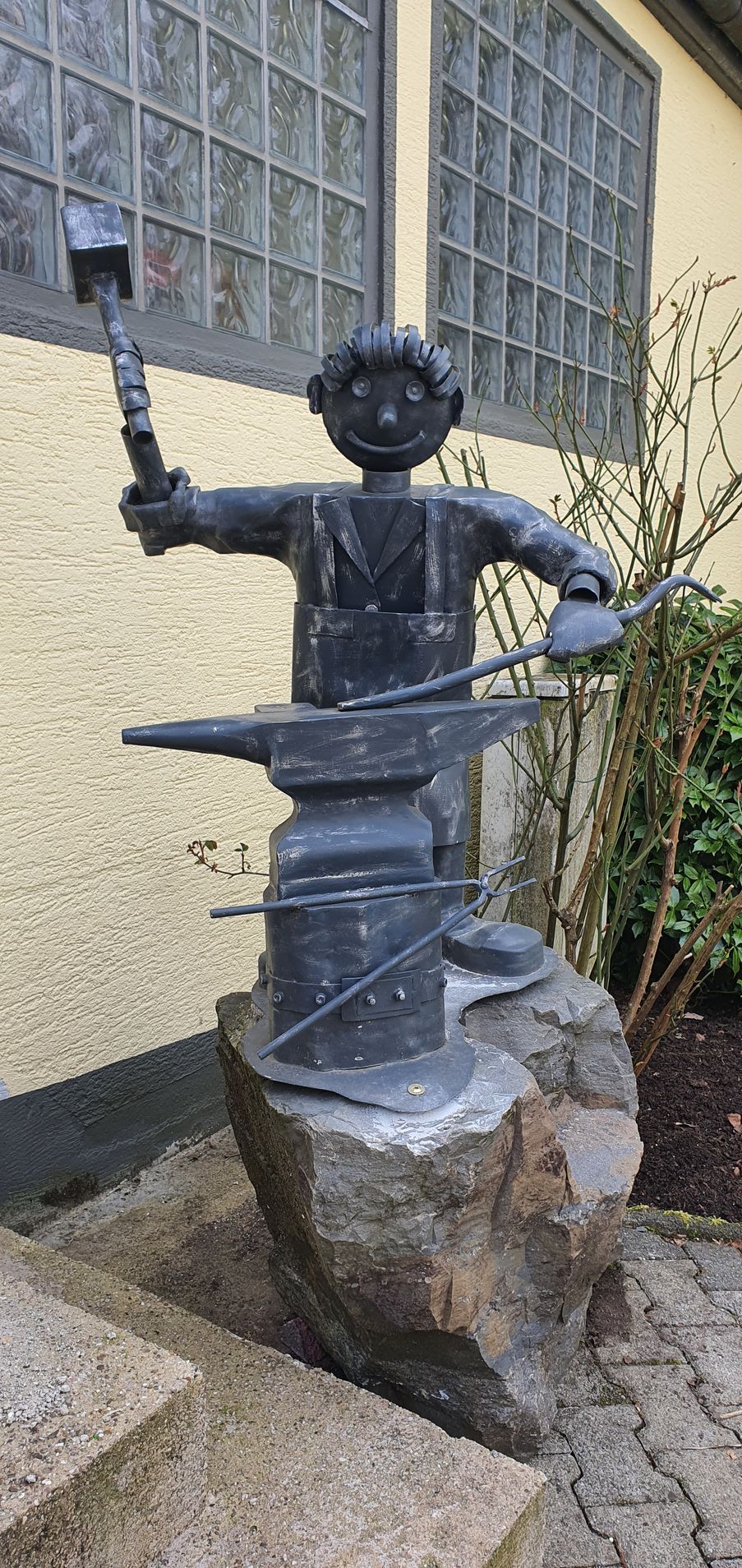 Hammerwerk, Schmiede