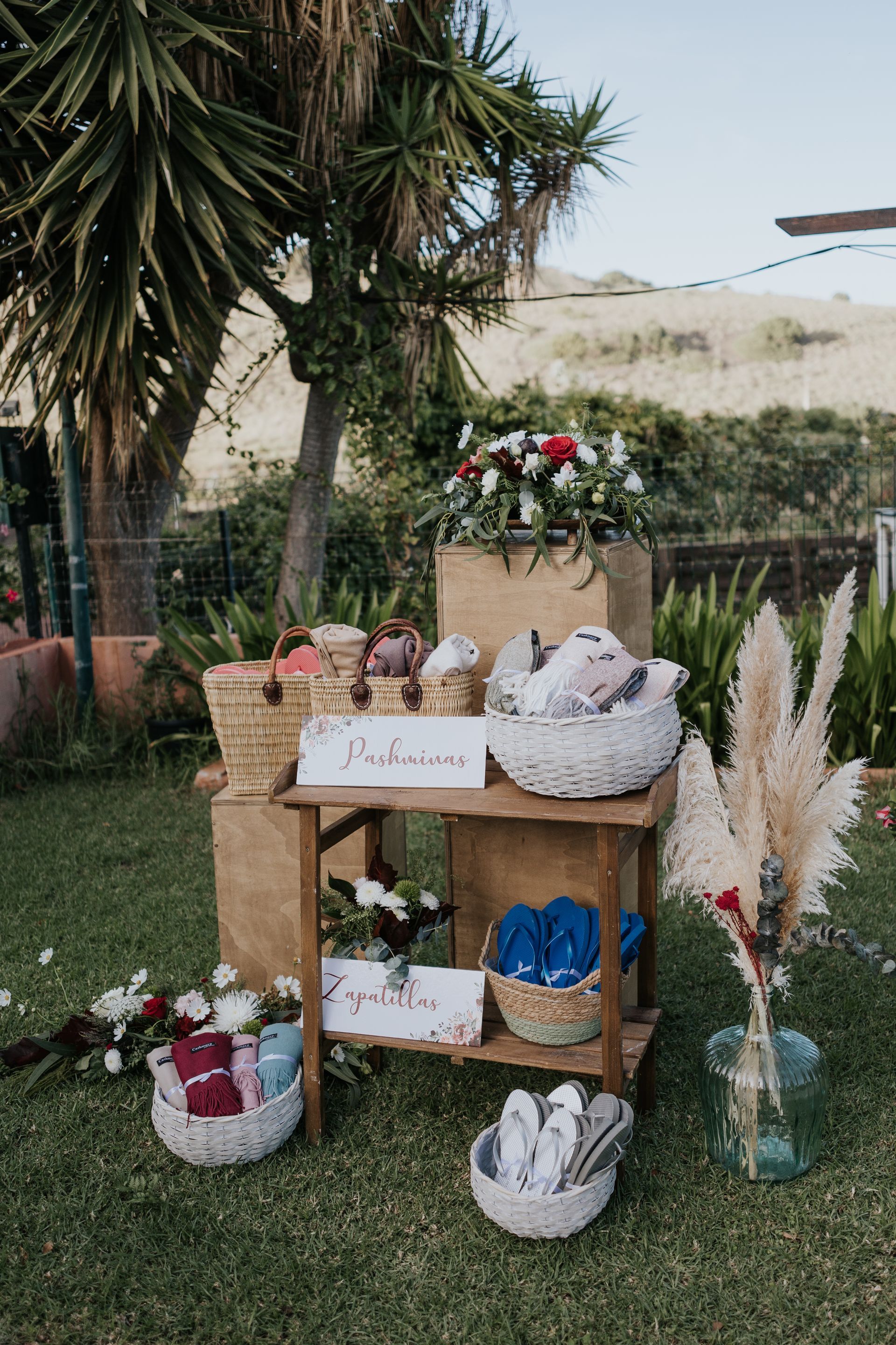 I Do Bodas Rincón pashminas y zapatillas