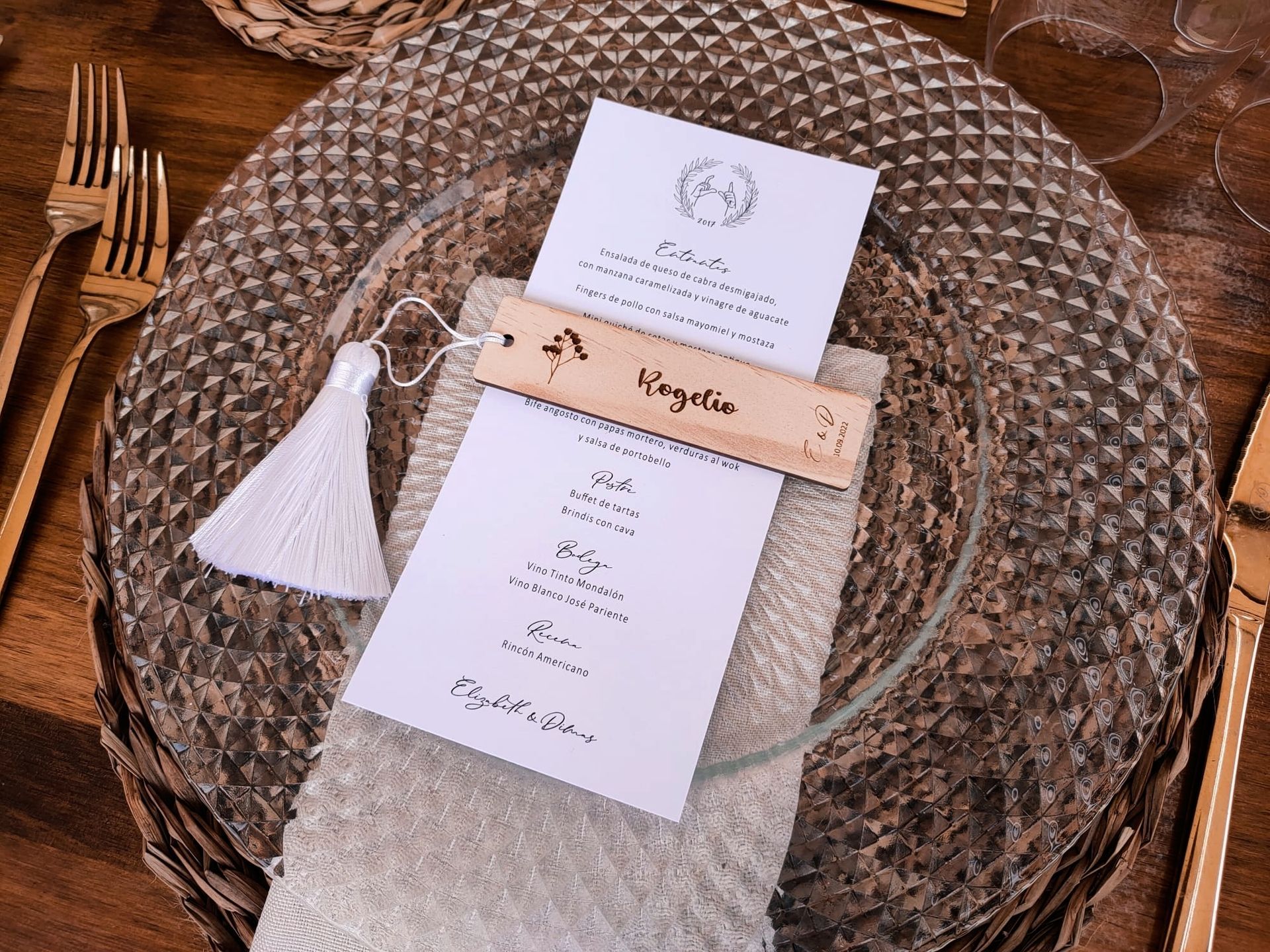 I Do Bodas minutas minimalistas, bohemias y marcapaginas de madera personalizado