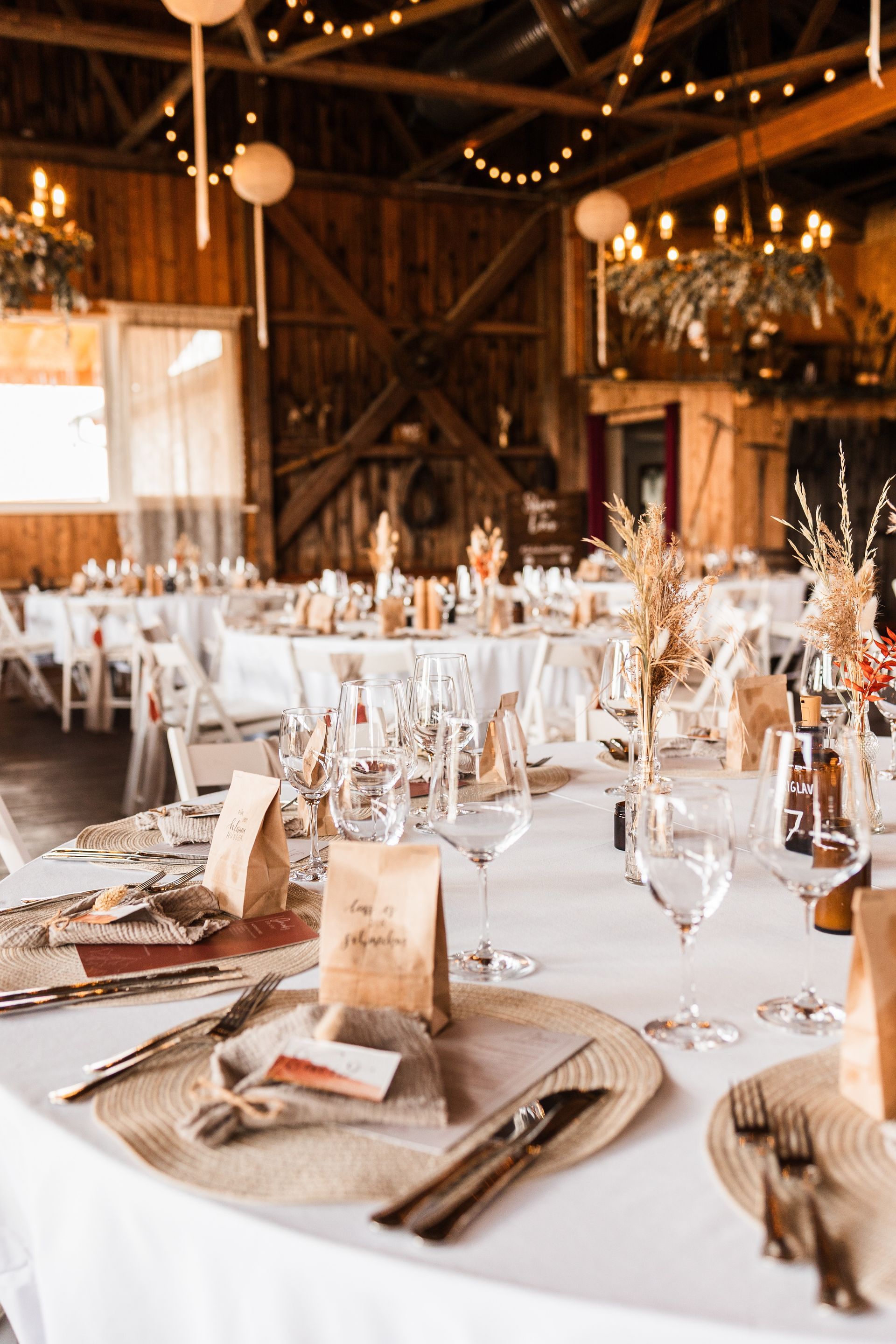 Dekorierte Festscheune Kittenhausen Auf diesem Foto sieht man die dekorierte Festscheune Kittenhausen