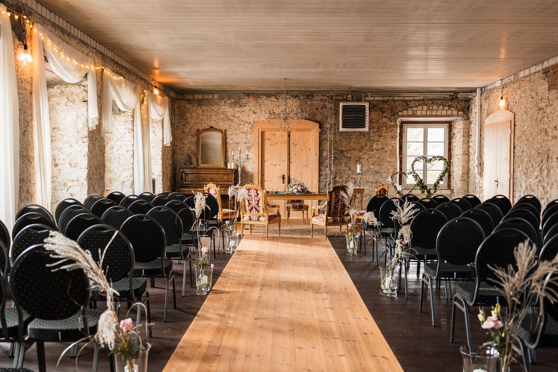 Auf diesem Foto sieht man die Tischdekoration im Herzogssaal