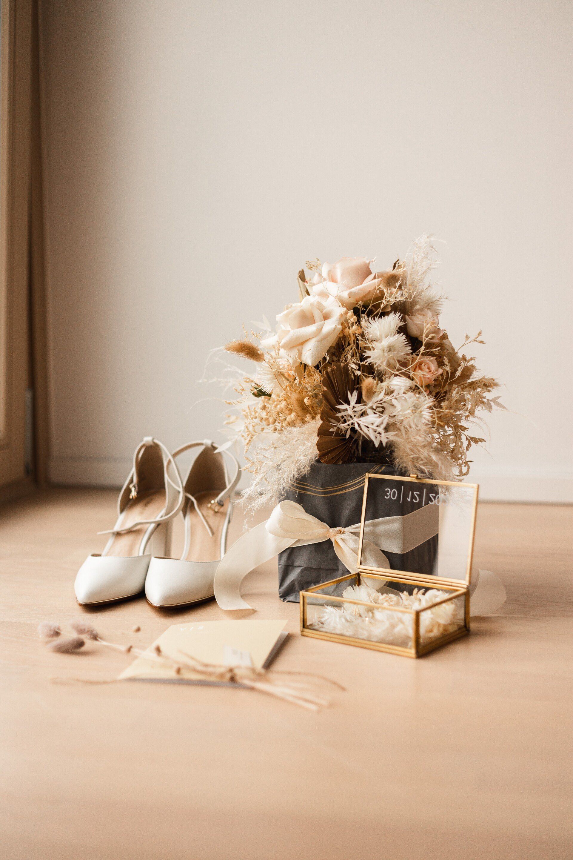 Auf diesem Foto sieht man die Hochzeitsaccessoires