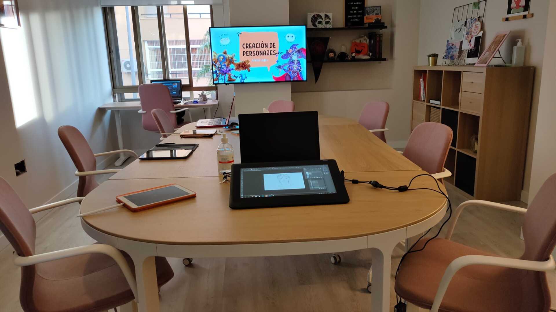 academia ilustra2 general