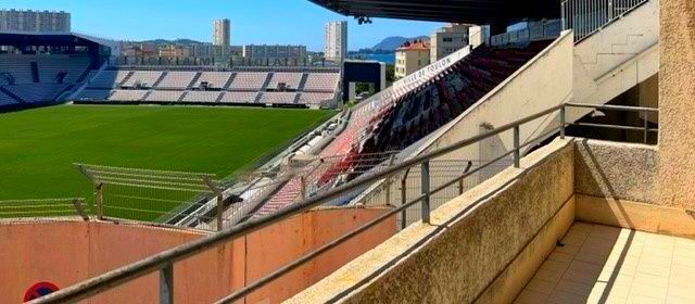 terrasse vue sur stade