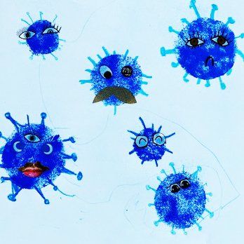 Taller para niños a partir de dos años y medio en el que se enseña cómo utilizar una plantilla y dibujar con ellos virus para que entiendan cómo se propagan las enfermedades