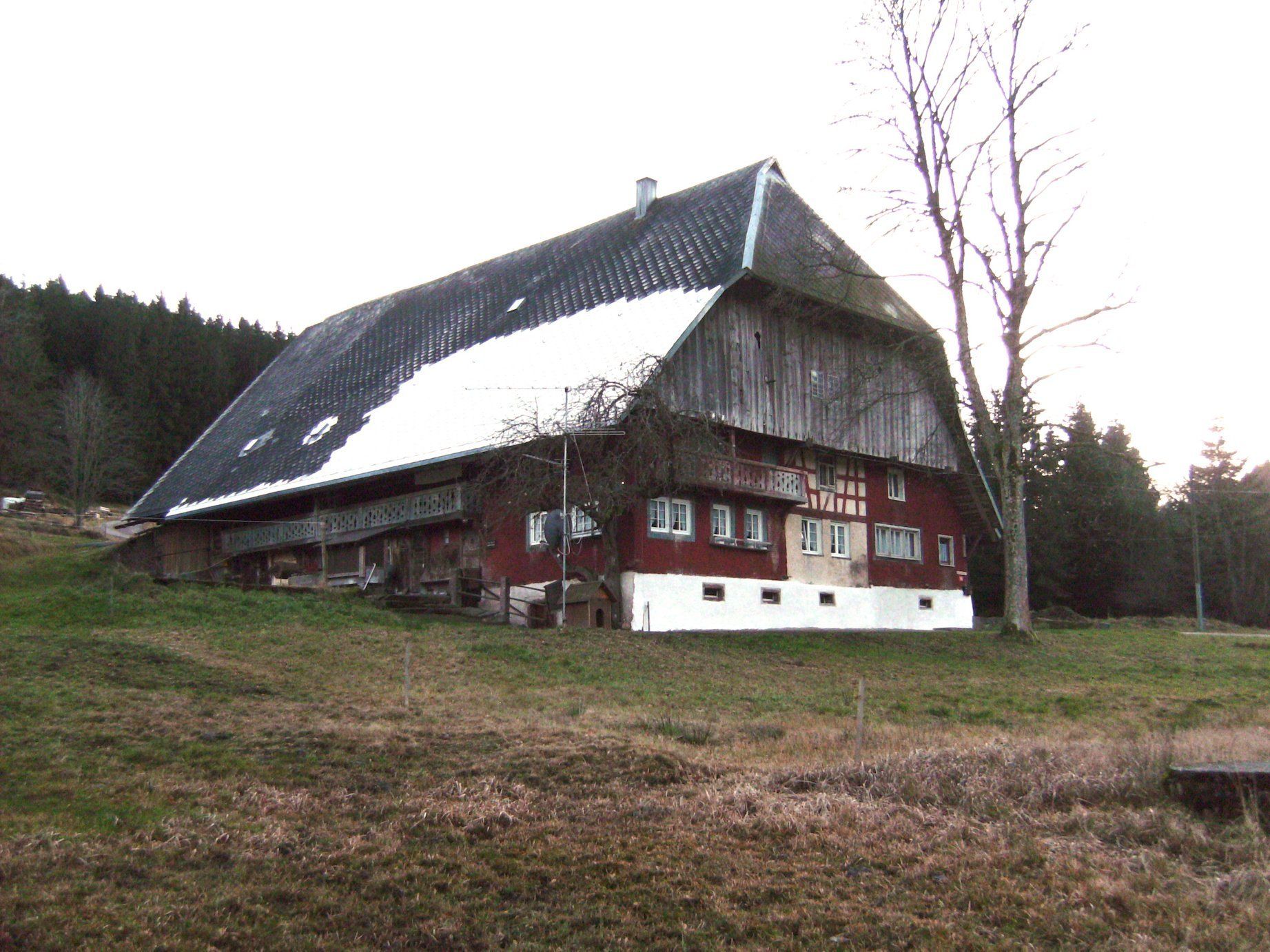 Bauernhof im Schwarzwald Aussenansicht woodesign