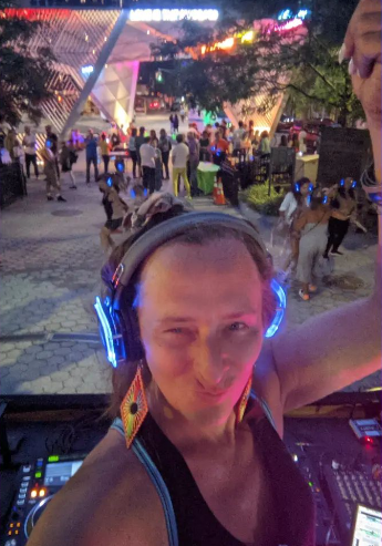 DJ Nikki Jax at the NYC AIDS Memorial Silent Disco 2022 DJ Nikki Jax at the NYC AIDS Memorial Silent Disco 2022