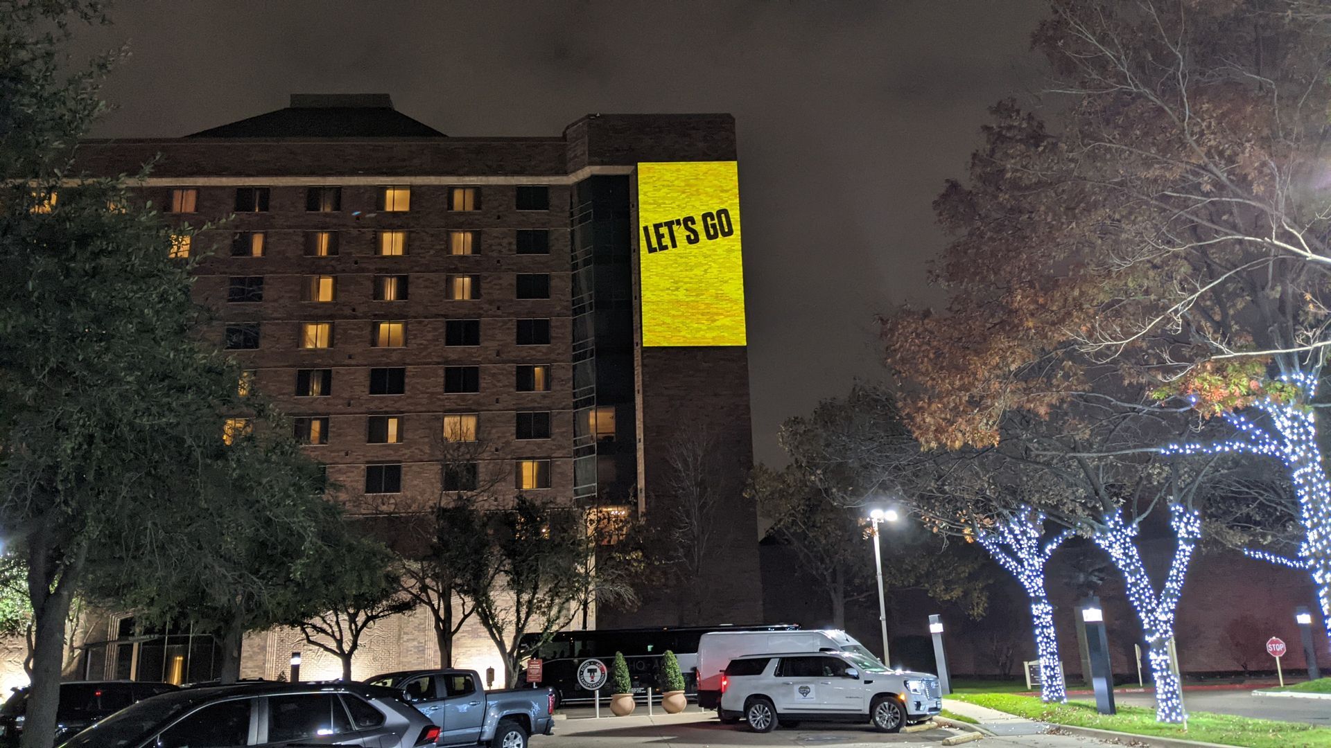 Projection Mapping onto hotel by the House Of Jax, nationwide service Projection Mapping onto hotel by the House Of Jax, nationwide service