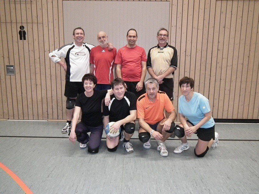 Das Freizeit-Volleyball- (Beachvolleyball-) Team des TuS Mahlberg (2013)