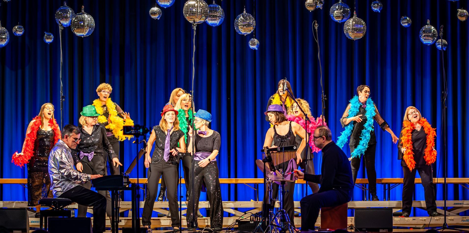 Frauenensemble von Change it in Malsch singt und tanzt Made You Look von Meghan Trainor
