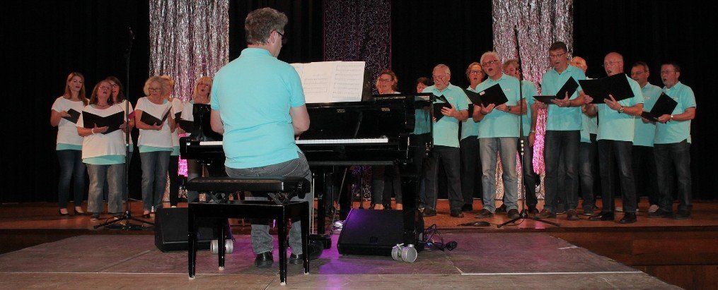 Auftritt Change it beim Jubiläumskonzert am 27. 10.2018 im Bürgerhaus Malsch