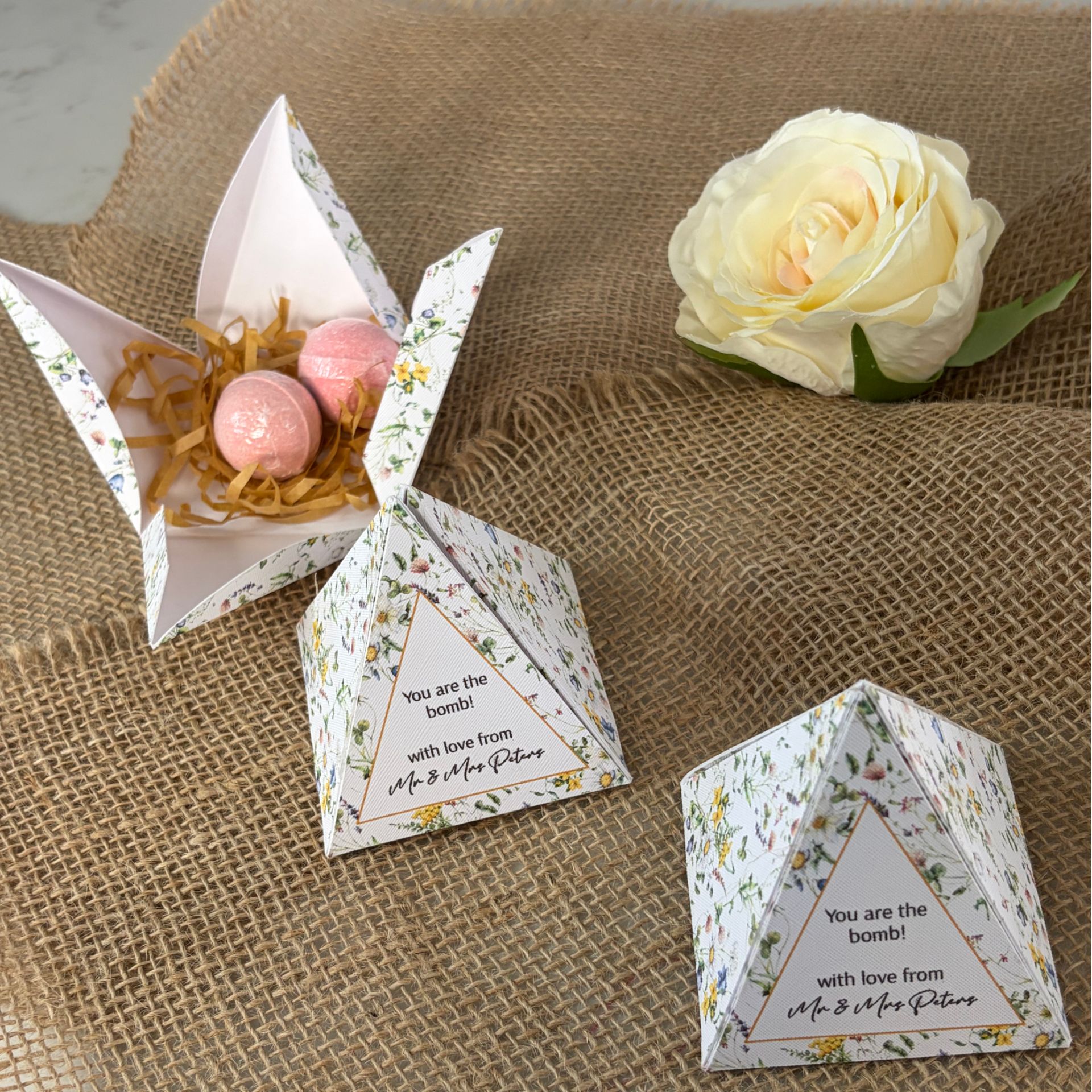 Bag holder wedding favour