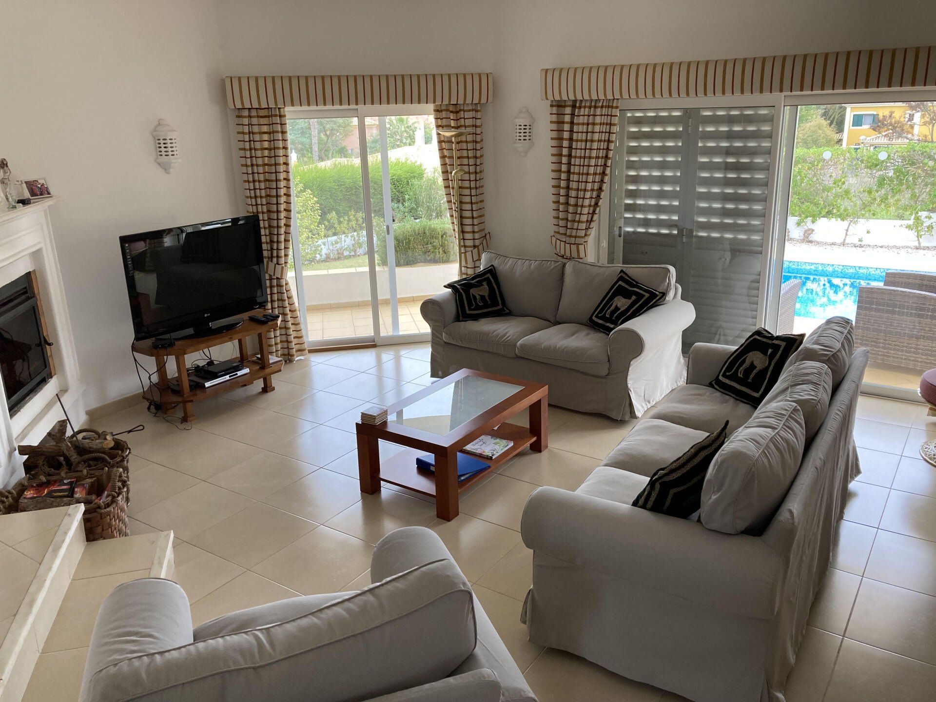 Lounge Lounge