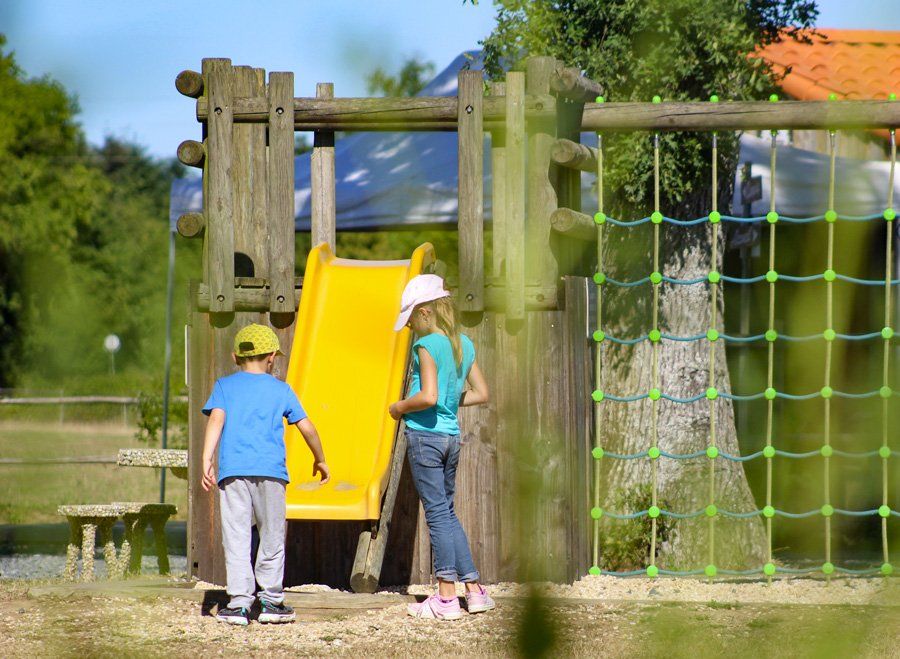 camping toboggan jeux