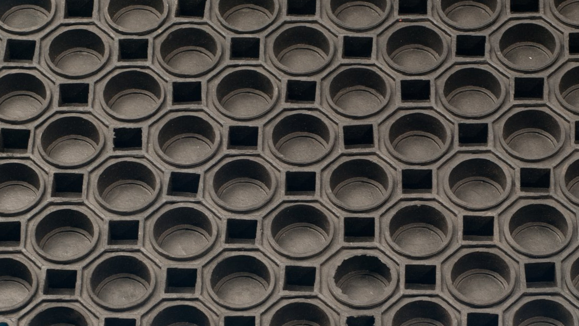 Gummiwabenmatte geschlossen