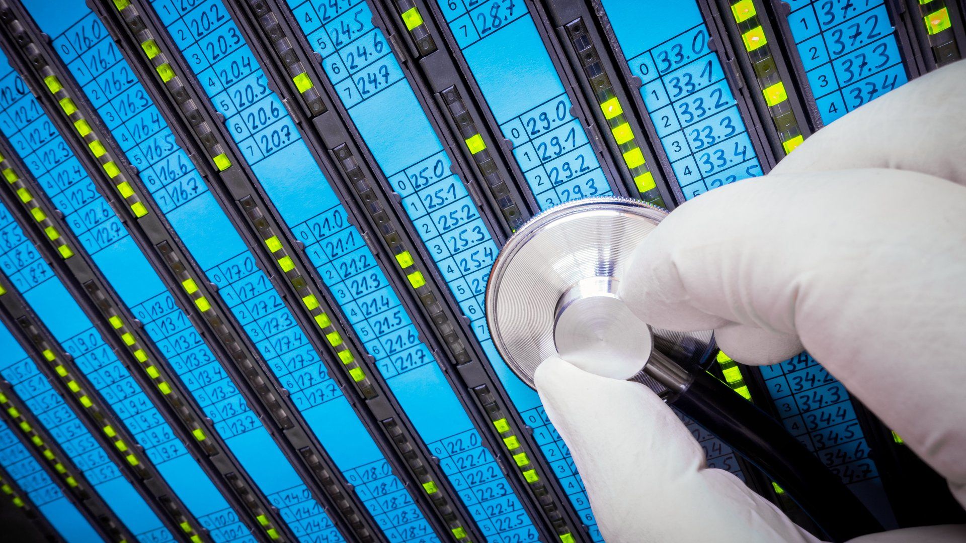 Service für Steuerungsbau