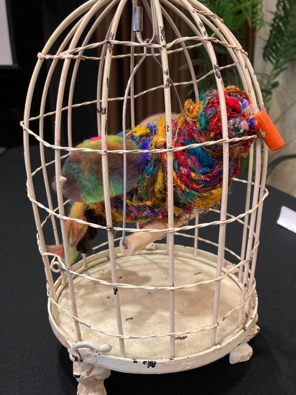 Kathi Jahnke, Sari Silk Bird, 2022. Kathi Jahnke, Sari Silk Bird, 2022.