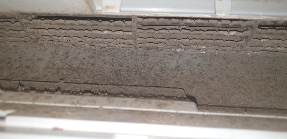 Etat d'un clim sans entretien L'entretien des unités de climatisation