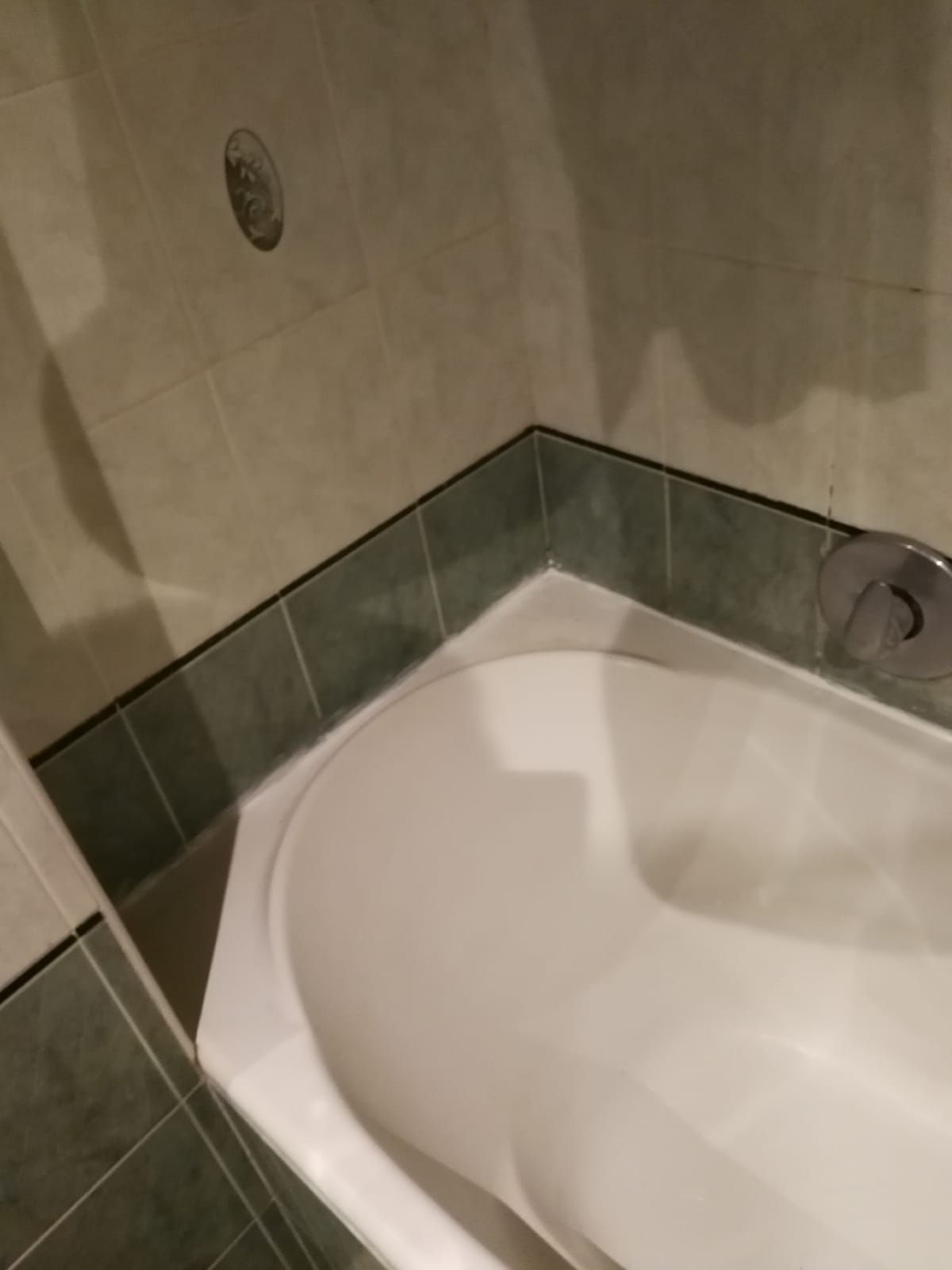 Ремонт рольставней в Ницце, Ремонт кулисных жалюзи в Ницце, Заменить короб-выход роллеты в Ницце,
Установка электрических рольставней в Ницце, Установка электрических жалюзи в Ницце, Установка бронированной двери в Ницце, установка входных дверей в Ницце, установка автоматических гаражных ворот в Ницце, замена автоматических гаражных ворот в Ницце,