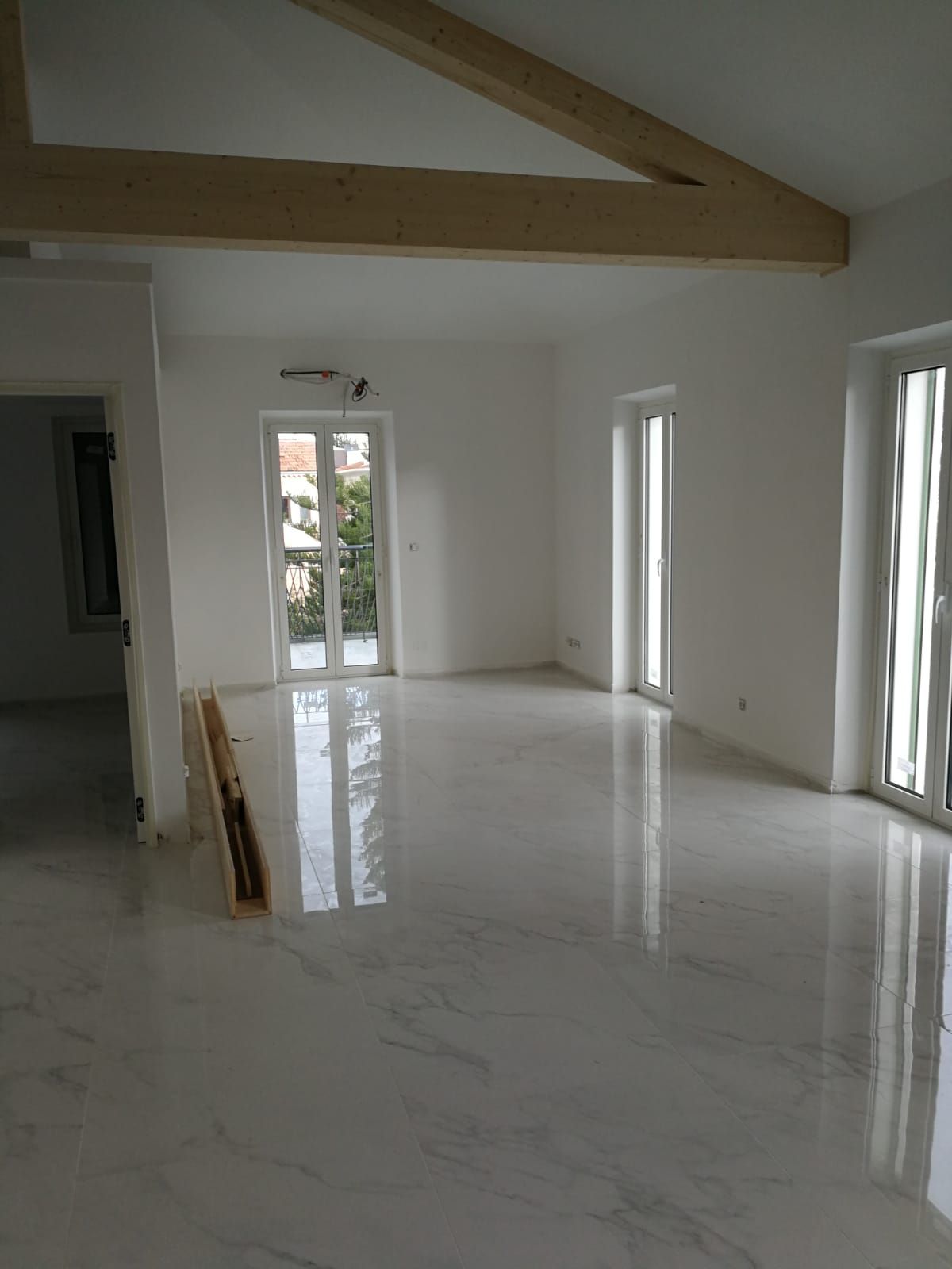 укладка черепицы на крыше в Ницце, замена черепицы в Ницце, ремонт черепицы в Ницце, реновация крыши в Ницце, изоляция крыши в Ницце, диагностика протечки крыши в Ницце,
покраска крыши в Ницце, удаление мха на крыше в Ницце, очистка крыши в Ницце,
замена крыши Ницце, крыша из деревянного каркаса в Ницце, удаления мха с крыши в Ницце, восстановления крыши в Ницце, покраска фасада в Ницце, покраска деревянных славен в Ницце,