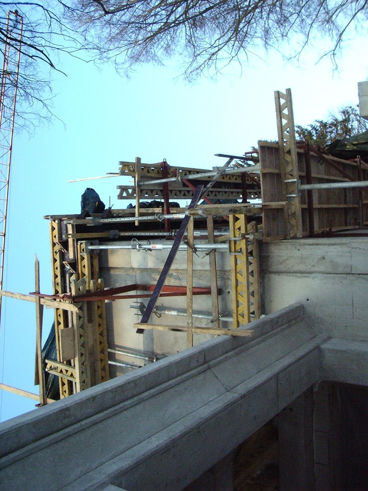 установка водонагревателя в Канны, замена водонагревателя в Канны, 
ремонт водонагревателя в Канны, замена электрического водонагревателя в Канны, установка крана в ванной, установка крана в кухне Канны, возведение стены из кирпича в Канны,