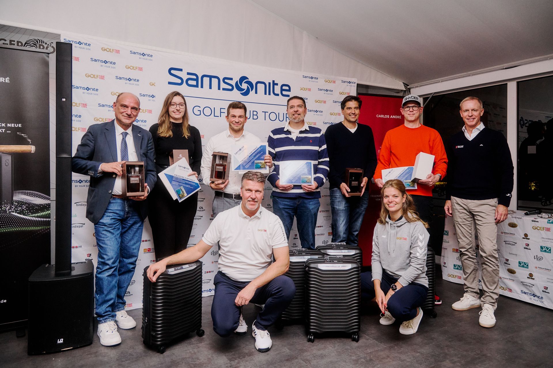 Siegerinnen, Sieger, Partner und Sponsoren beim Regionalfinale Mitte im Leading Golf Club Würzburg e. V. Siegerinnen, Sieger, Partner und Sponsoren beim Regionalfinale Mitte im Leading Golf Club Würzburg e. V.