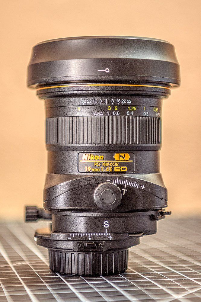 A close up of the Tilt Shift mechanism on a Nikon 19mm F4 ED lens