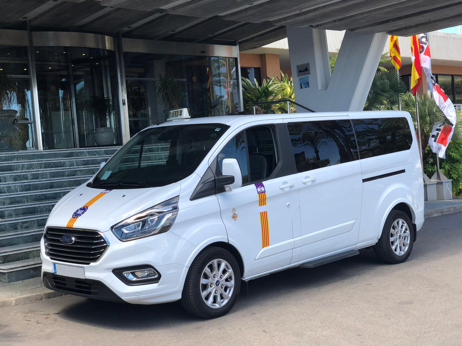 Flughafentaxi zum Hotel VIVA Suites & Spa