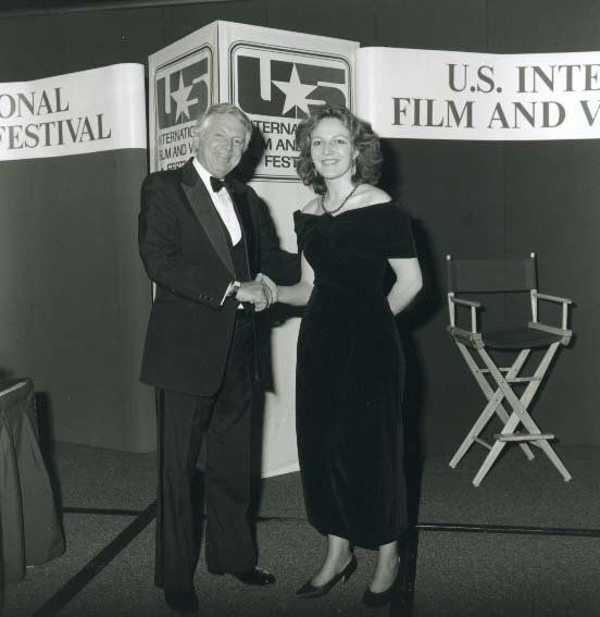 Click to book a free 'Discovery' call Video production services Bergerac Joanna Urwin