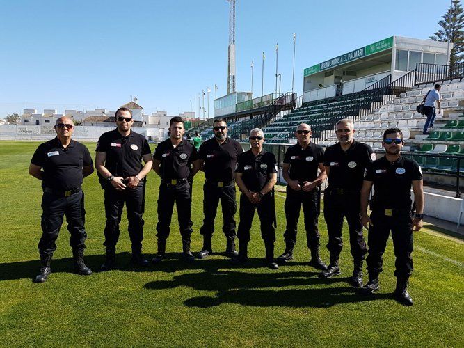 vigilantes instalaciones deportivas