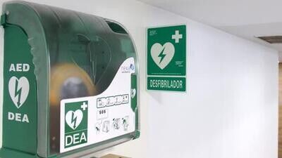 Desfibrilador instalado para salva vidas