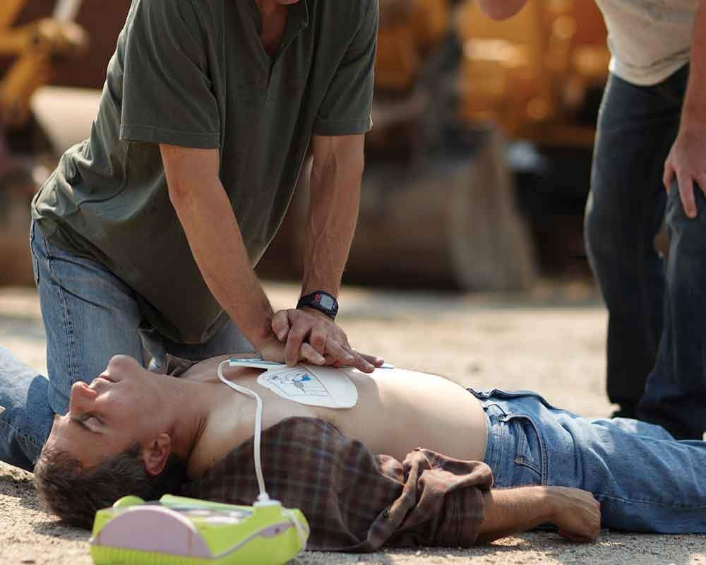 ESPACIOS CARDIOPROTEGIDOS CON DESFIBRILADOR