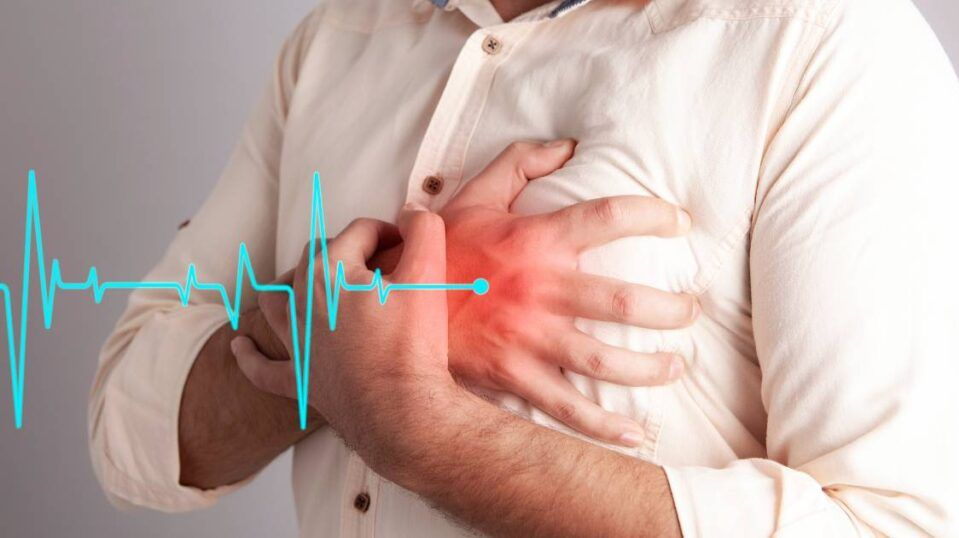 paciente con paro cardiaco en clinica dental que tiene desfibrilador