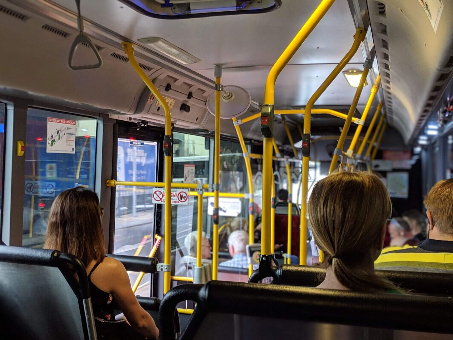DESFIBRILADORES EN EL TRANSPORTE PUBLICO
