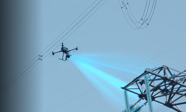 Automatiza inspecciones rutinarias y captura resultados coherentes en todo momento. La inteligencia artificial de a bordo reconoce el objetivo de interés y lo identifica en las siguientes misiones automatizadas para asegurar un encuadre coherente.