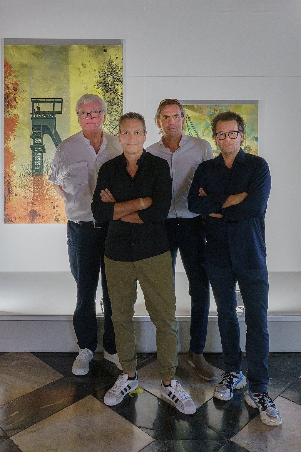 At the opening: From left: Bodo Hombach, Dieter Nuhr, Boris Berger and gallerist Dirk Geuer - Rights: Geuer und Geuer Alethea Magazine